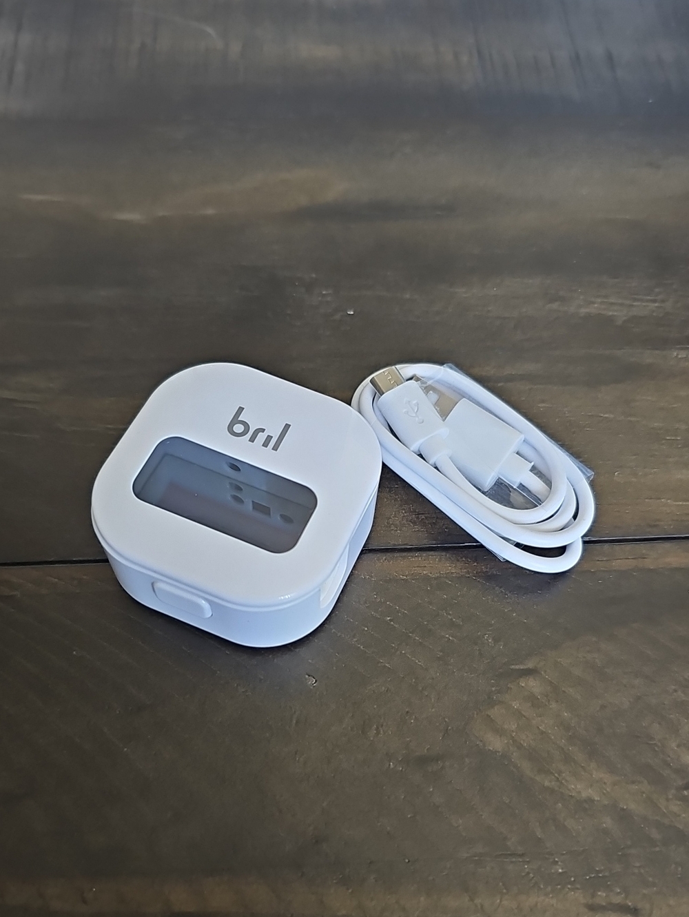 bril White Portable Sensor Night Light with USB Cable